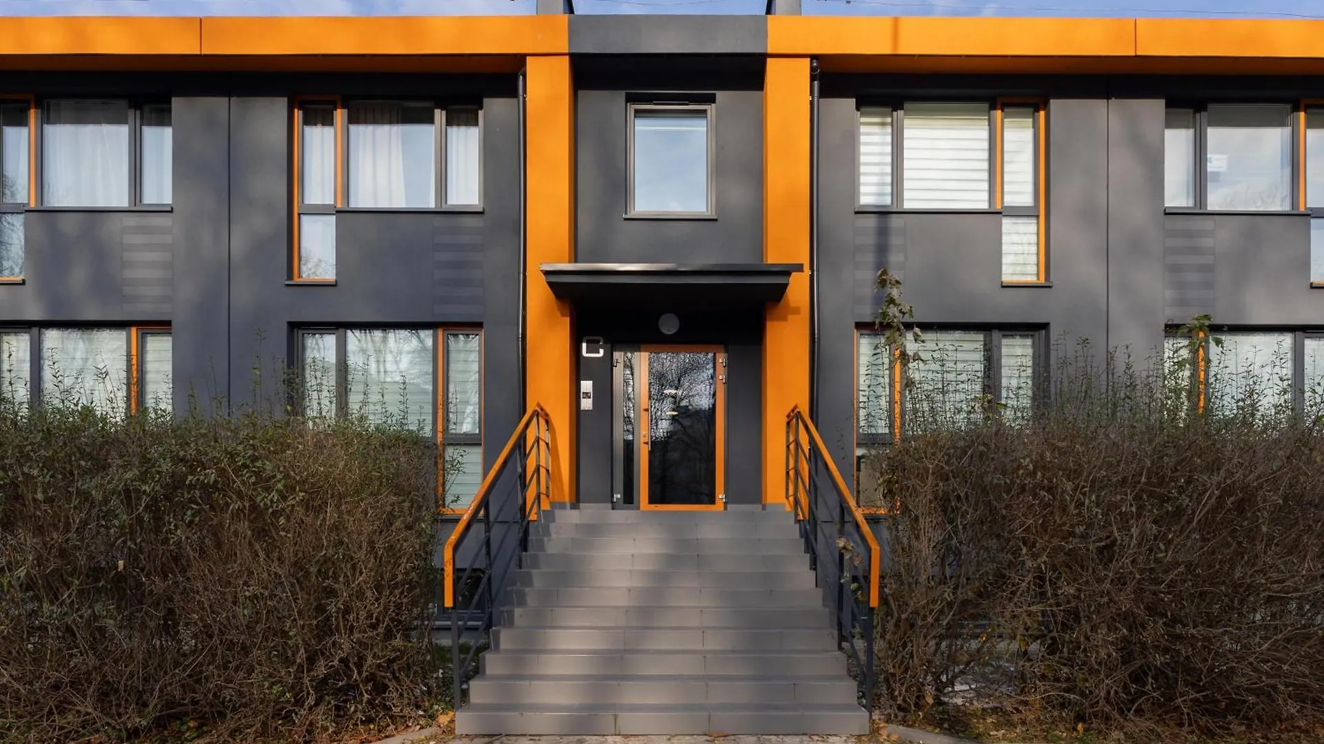 Pet-Friendly Studio Apartments Batorego Warsaw By Noclegi Renters ポーランド